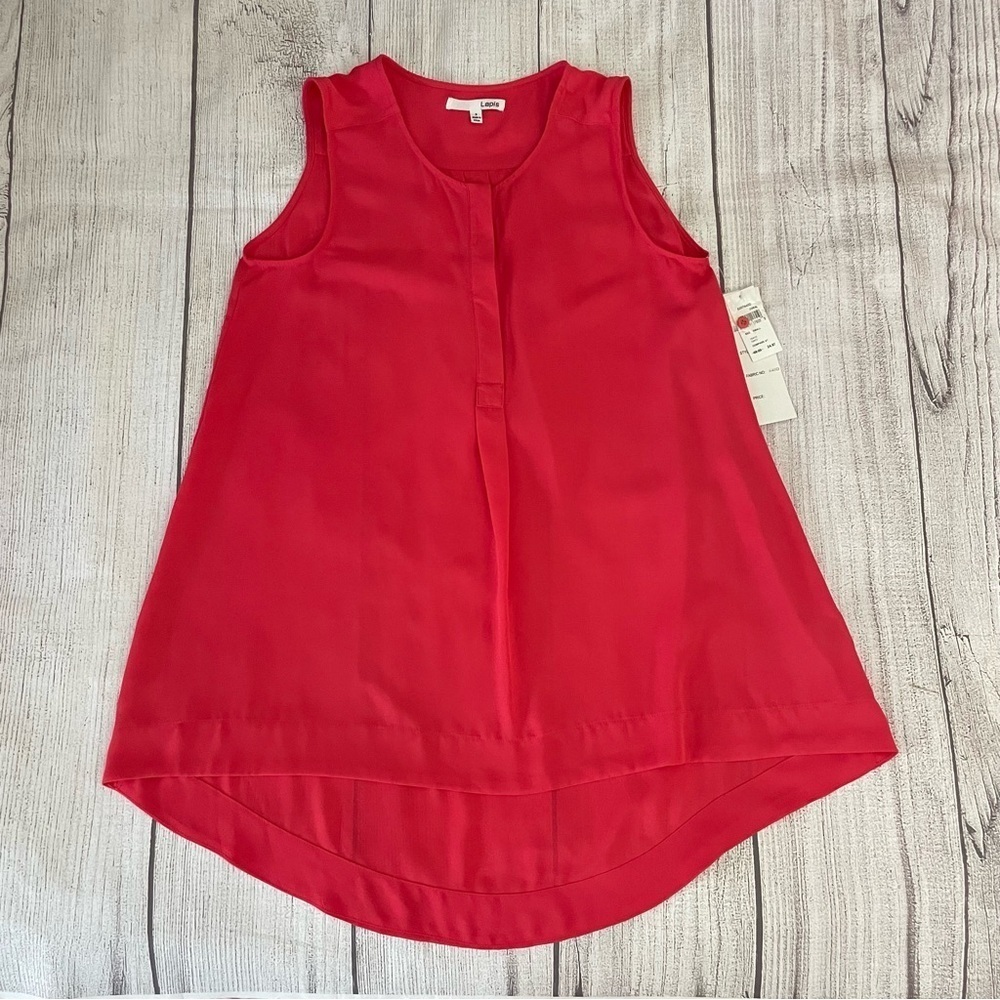 NWT LAPIS Women’s Sleeveless Hi-Low Top Blouse Red Pink Peach Color Size Small